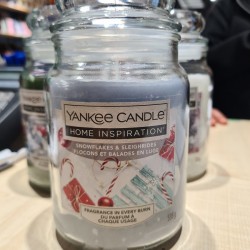 Yankee Candle Giara Grande Fiocchi di Neve e Slitte 538gr